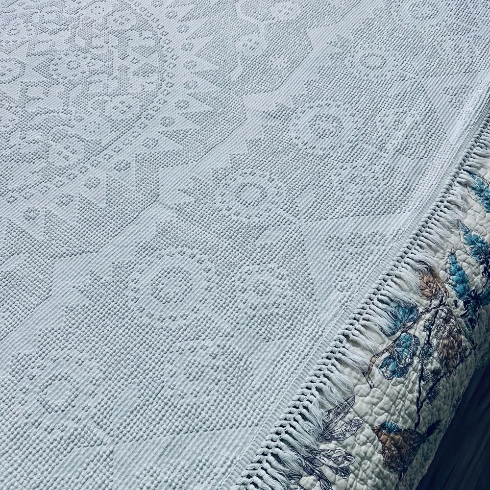 Vintage White Martha Washington Hobnail bedspread.